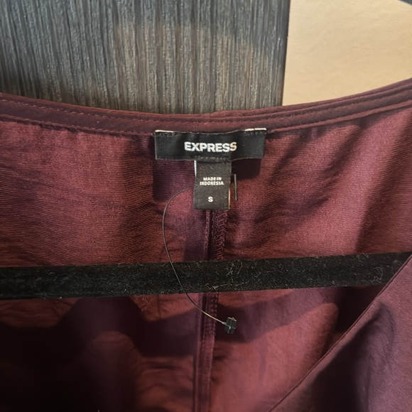 BRAND NEW RUFFLE EXPRESS MAROON DRESS - Picture 2 of 2